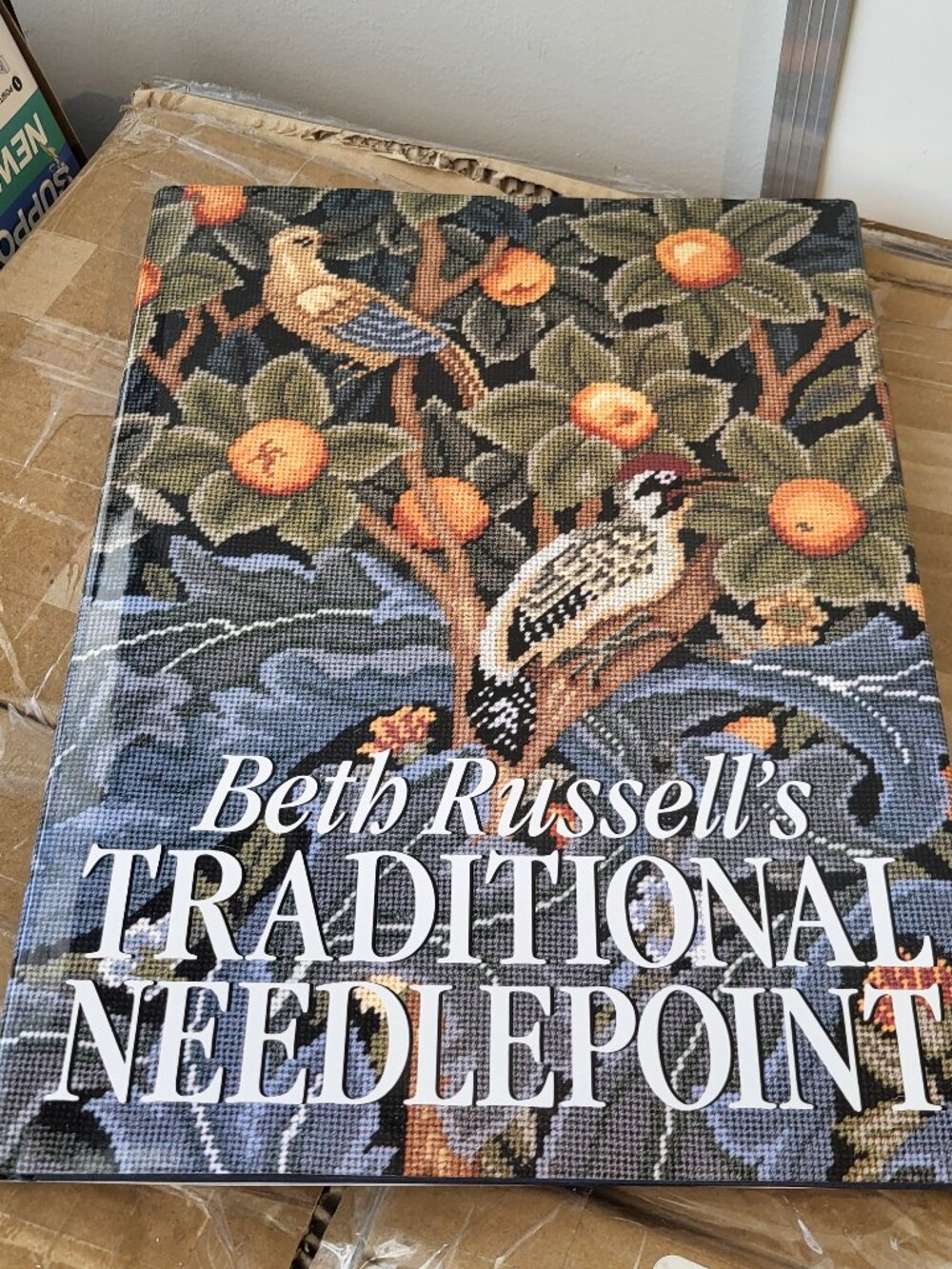 Beth Russell's Traditional Needlepoint Hardcover Beth Russell 9780895774460